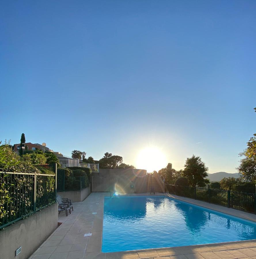 Jolie Maison Golfe De Saint-Tropez โคโกแล็ง ภายนอก รูปภาพ